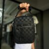 BOLSO LV RELIEVE CUADRO NEGRO 8357