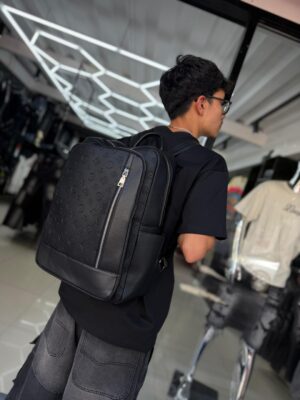 MOCHILA LV RELIEVE FLOR NEGRO 250101