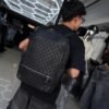 MOCHILA LV RELIEVE CUADRO NEGRO 231031