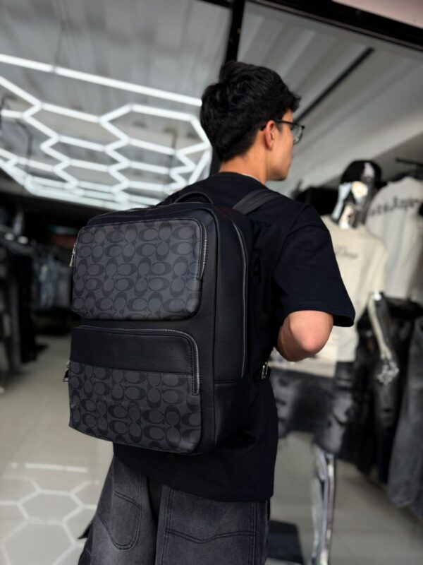 MOCHILA CH DOBLE BOLSILLOS GRIS-NEGRO 250610