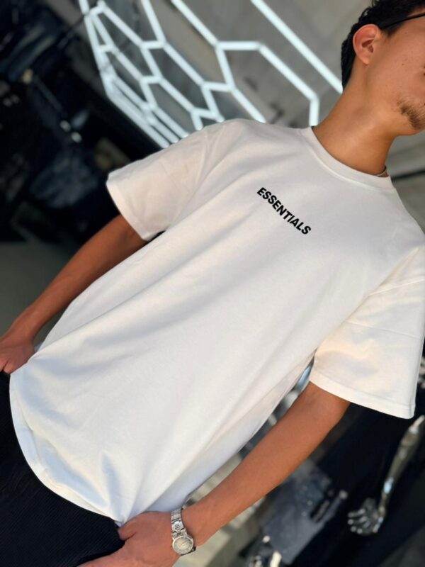 POLERA ESSENTIALS WHITE-BLACK OVERSIZE JH98002