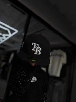 JOCKEY AJUSTADA 59FIFTY BLACK DE LOS TAMPA BAY RAYS DE NEW ERA PARA HOMBRE