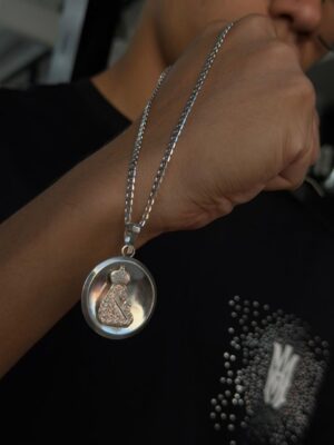 DIJE VIRGEN MONCERAT CON PLACA REDONDA PLATA 925 UNISEX (8.19GR)