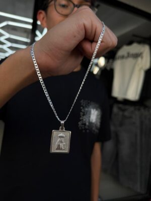 DIJE VIRGEN MONSERAT PLACA CUADRADRO PLATA 980 (4,18GR)