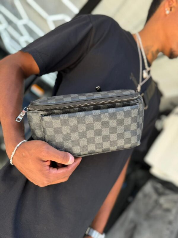 BANANO LV CUADRO BASICA NEGRO-GRIS HOMBRE