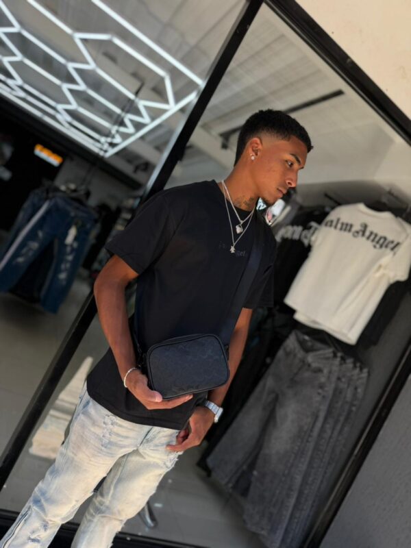 BOLSO CH CON MONEDERO RELIEVE NEGRO HOMBRE