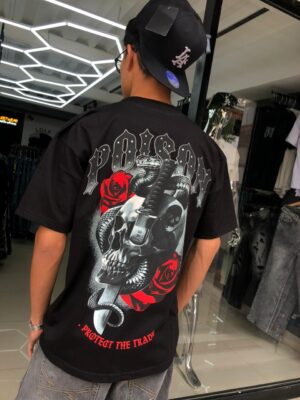 POLERA PINPOKE CALABERA POISON BLACK BRILLANTE OVERSIZE