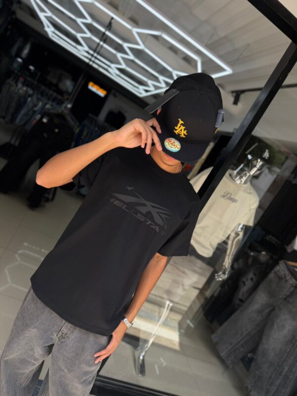 POLERA HELLSTAR BLACK BRILLANTE OVERSIZE JH98001