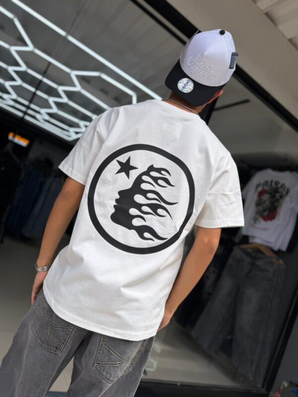 POLERA HELLSTAR WHITE-BLACK BRILLANTE OVERSIZE JH98002