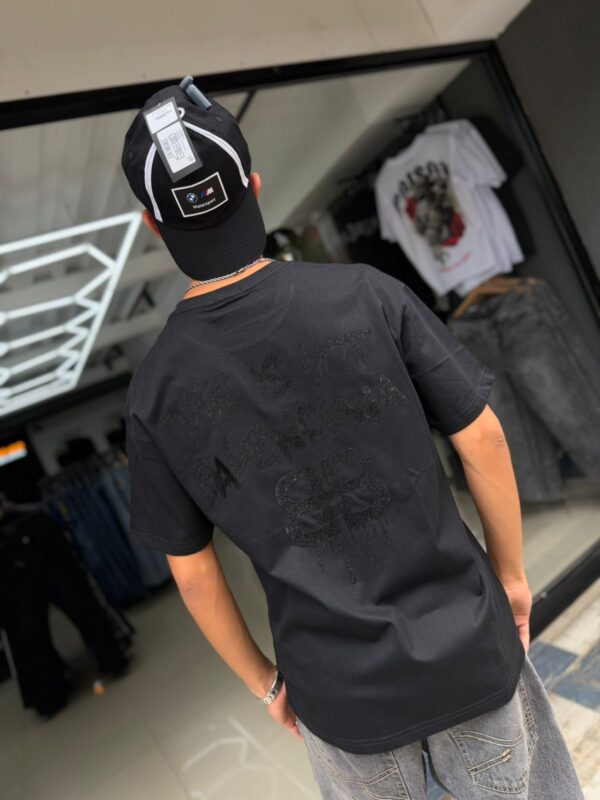 POLERA THIS IS NOT BALENCIAGA BLACK OVERSIZE JH98001
