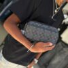 BOLSO DE MANO CH BASICO CUADRO NEGRO-GRIS PEQUEÑO