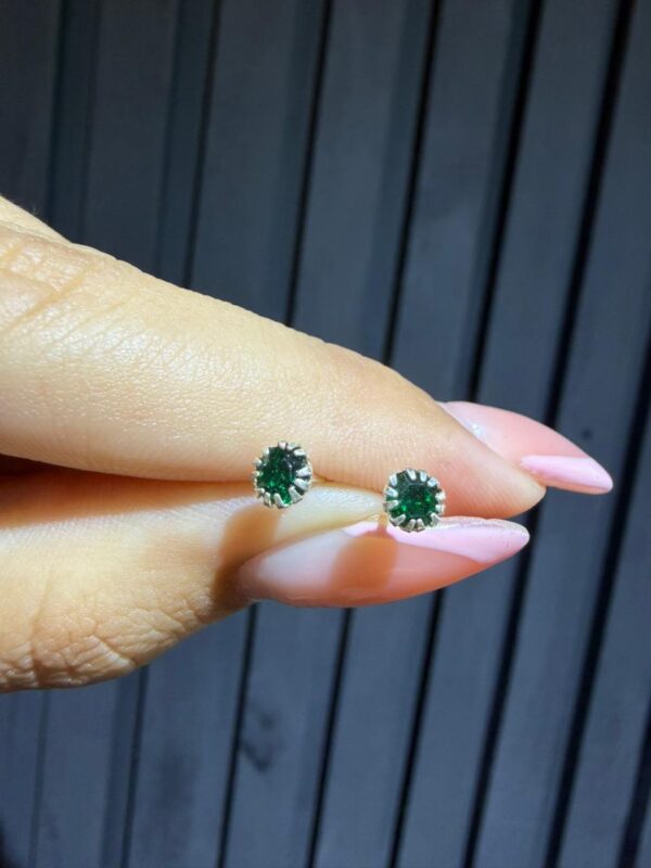 AROS REDONDO PEQUEÑO VERDE ZIRCON PLATA 925 (0.50GR)