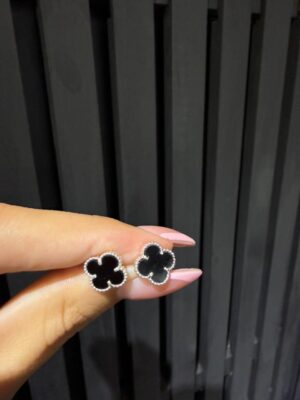 AROS TREBOL BLACK PLATA 925 (1.86GR)