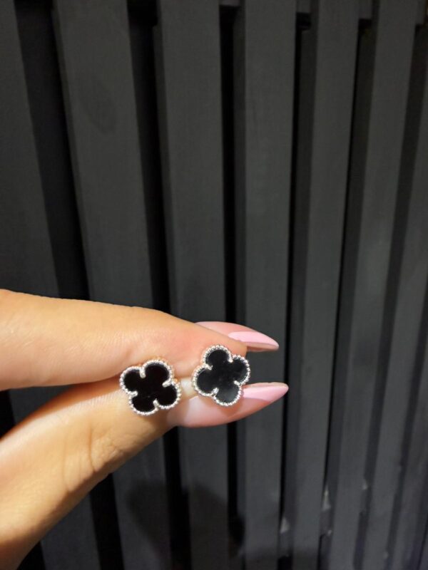 AROS TREBOL BLACK PLATA 925 (1.86GR)