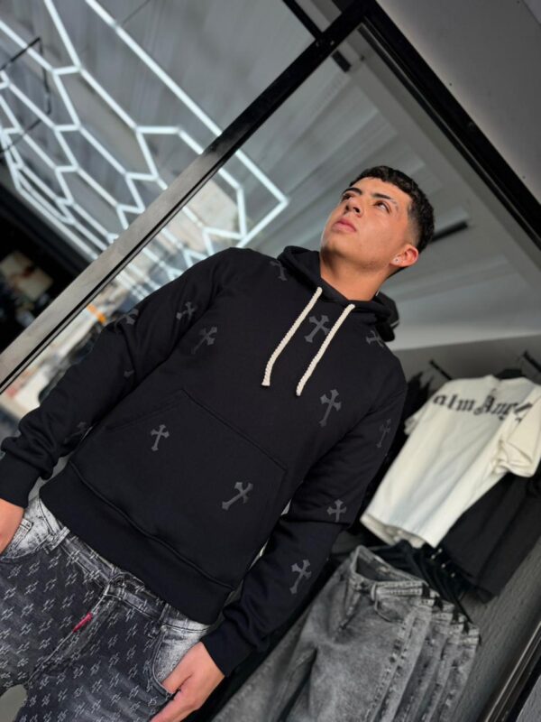 POLERON LUAP CRUZ BLACK REGULAR FIT