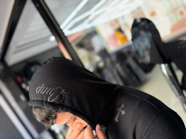 POLERON LUAP CRUZ BLACK REGULAR FIT