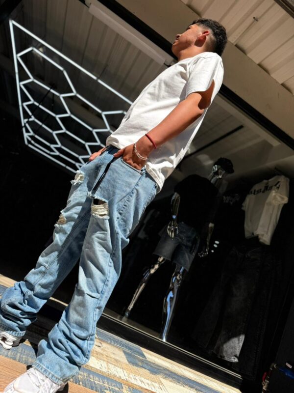WhatsApp Image 2026-01-30 at 11.39.46 AM (4) JEANS FASHION NOVA FLARE LIGHT WASH ZDF01D520031