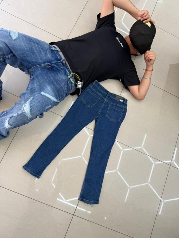 WhatsApp Image 2026-01-30 at 12.54.23 PM (1) JEANS NIÑO PVP AZUL SLIM FIT XT-549