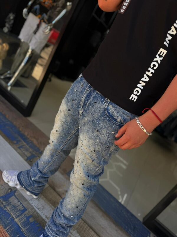 WhatsApp Image 2026-01-30 at 2.37.12 PM (2) JEANS FASHION NOVA ADIAMANTADO LIGHT WASH HD25B003