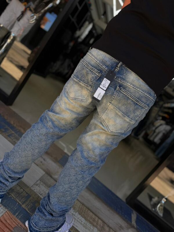 WhatsApp Image 2026-01-30 at 2.37.12 PM (3) JEANS FASHION NOVA ADIAMANTADO LIGHT WASH HD25B003