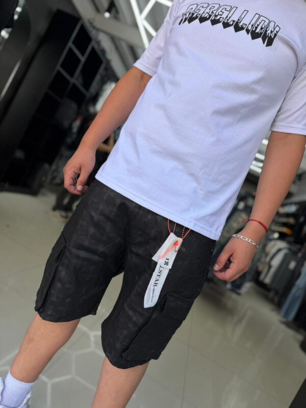 WhatsApp Image 2026-01-30 at 3.24.25 PM (1) SHORT M-STAR NEGRO CARGO CRUZ M-3356