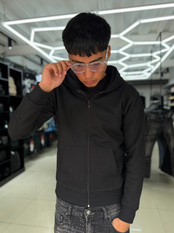POLERON BASICO NEGRO REGULAR FIT UNISEX