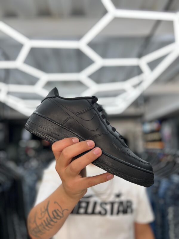 ZAPATILLA AIR FORCE BLACK SIN CAÑA UNISEX