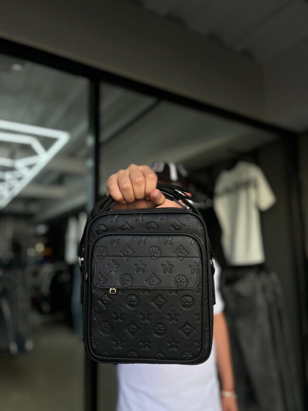 BOLSO LV BLACK CUERO FLOR HOMBRE 5176-2