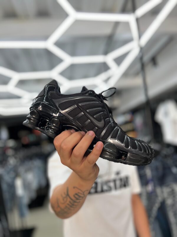 ZAPATILLA NIKE SHOX BLACK HOMBRE