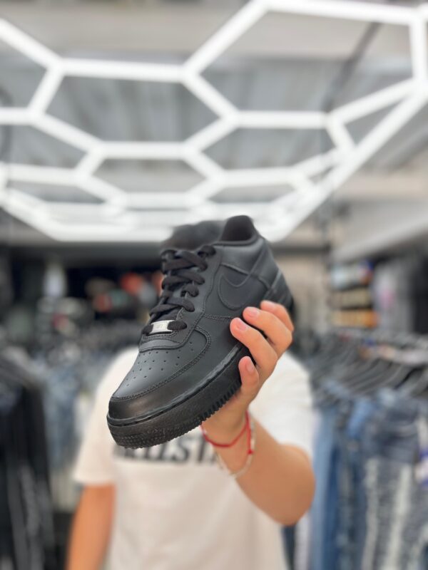 ZAPATILLA AIR FORCE BLACK SIN CAÑA UNISEX