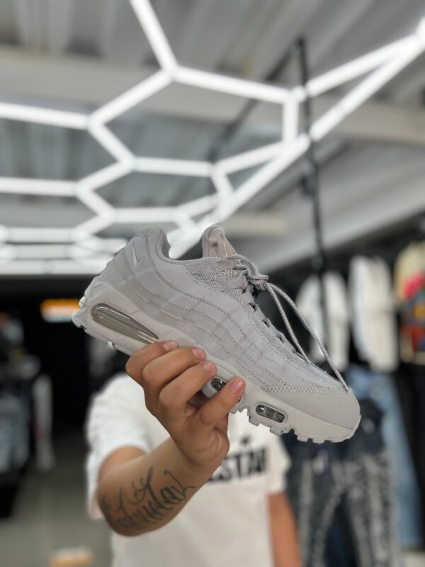 ZAPATILLA AIR MAX 95 GREY HOMBRE