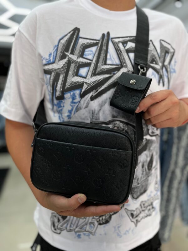 BOLSO LV RELIEVE FLOR BLACK 6105