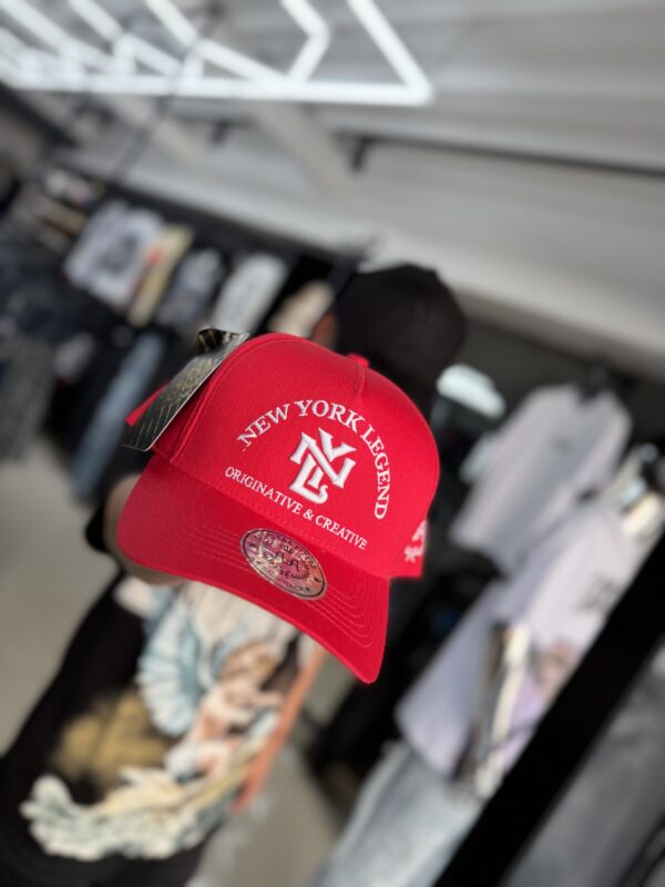 JOCKEY DOBLE AA CURVO NY LEGEND RED HOMBRE AJUSTABLE