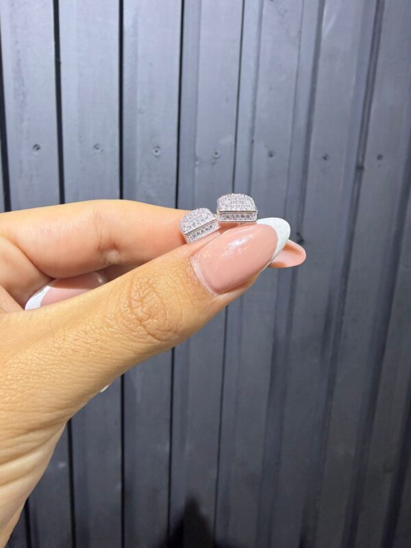AROS CUADRADO CON ZIRCON PLATA LEY 925 (3.29GR)