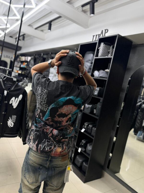 POLERA GODSPEED CALABERA NEGRA G6207