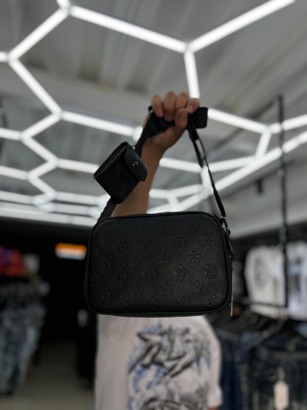 BOLSO LV RELIEVE FLOR BLACK 6105