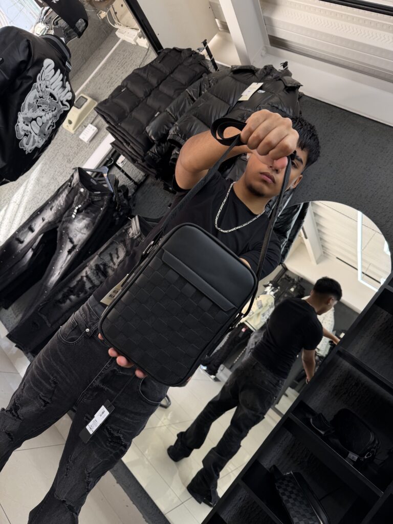 BOLSO LV CUADRO RELIEVE BLACK PEQUEÑO 6386