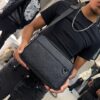 BOLSO CH RELIEVE BLACK GRANDE 7587