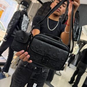 BOLSO CH RELIEVE CON MONEDERO NEGRO UNISEX 5368