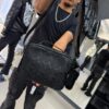 BOLSO CH RELIEVE CON MONEDERO NEGRO UNISEX 5368