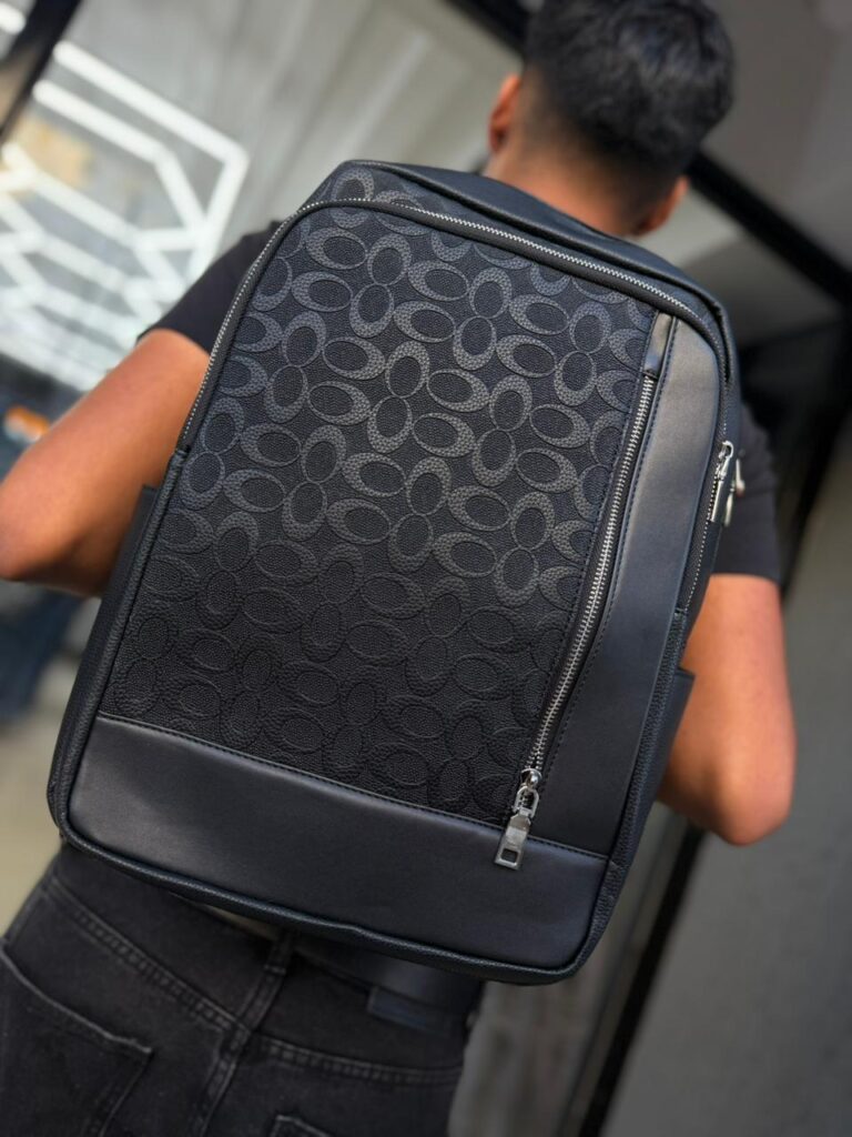 MOCHILA CH RELIEVE NEGRO 250101