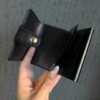 TARJETERO LV RELIEVE FLOR NEGRO 2000