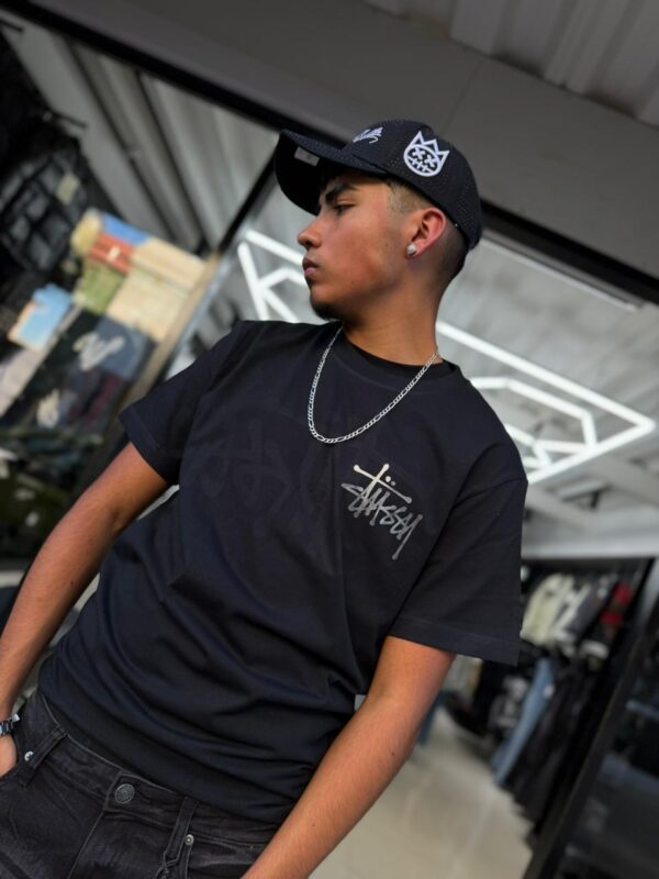 POLERA STUSSY BLACK OVERSIZE JH98001