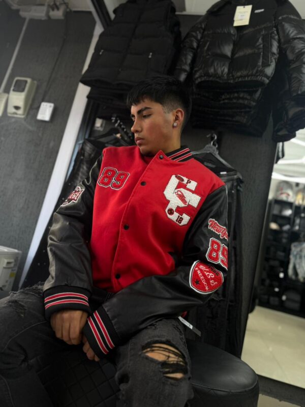 CHAQUETA ROJA HD6099