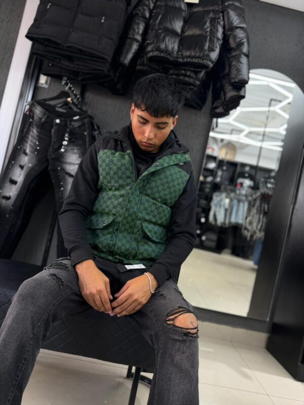 CHAQUETA SIN MANGA TRUST YOUR INTUITION VERDE LG6603