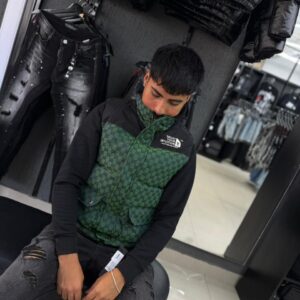 CHAQUETA SIN MANGA TRUST YOUR INTUITION VERDE LG6603