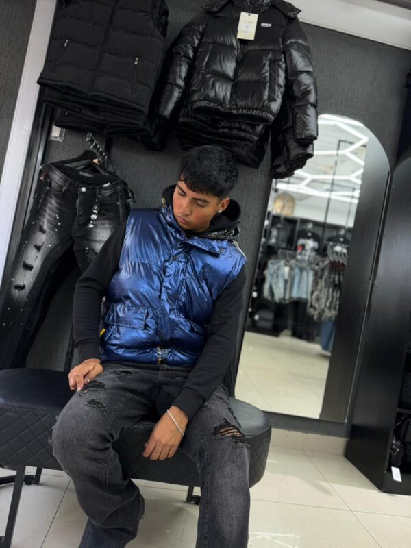 CHAQUETA SIN MANGA HUSTLA BLUE BRILLANTE 5703