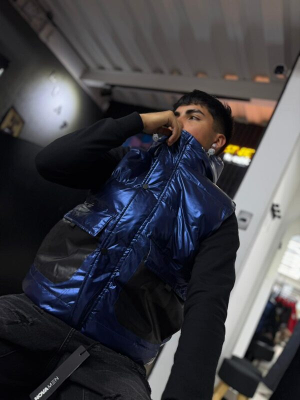 CHAQUETA MANGA CORTA AZUL BRILLANTE HUSTLA HT5708