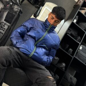 CHAQUETA AZUL MANGA LARGA HD6109
