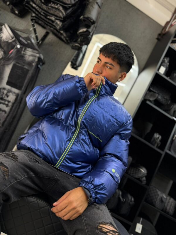 CHAQUETA AZUL MANGA LARGA HD6109